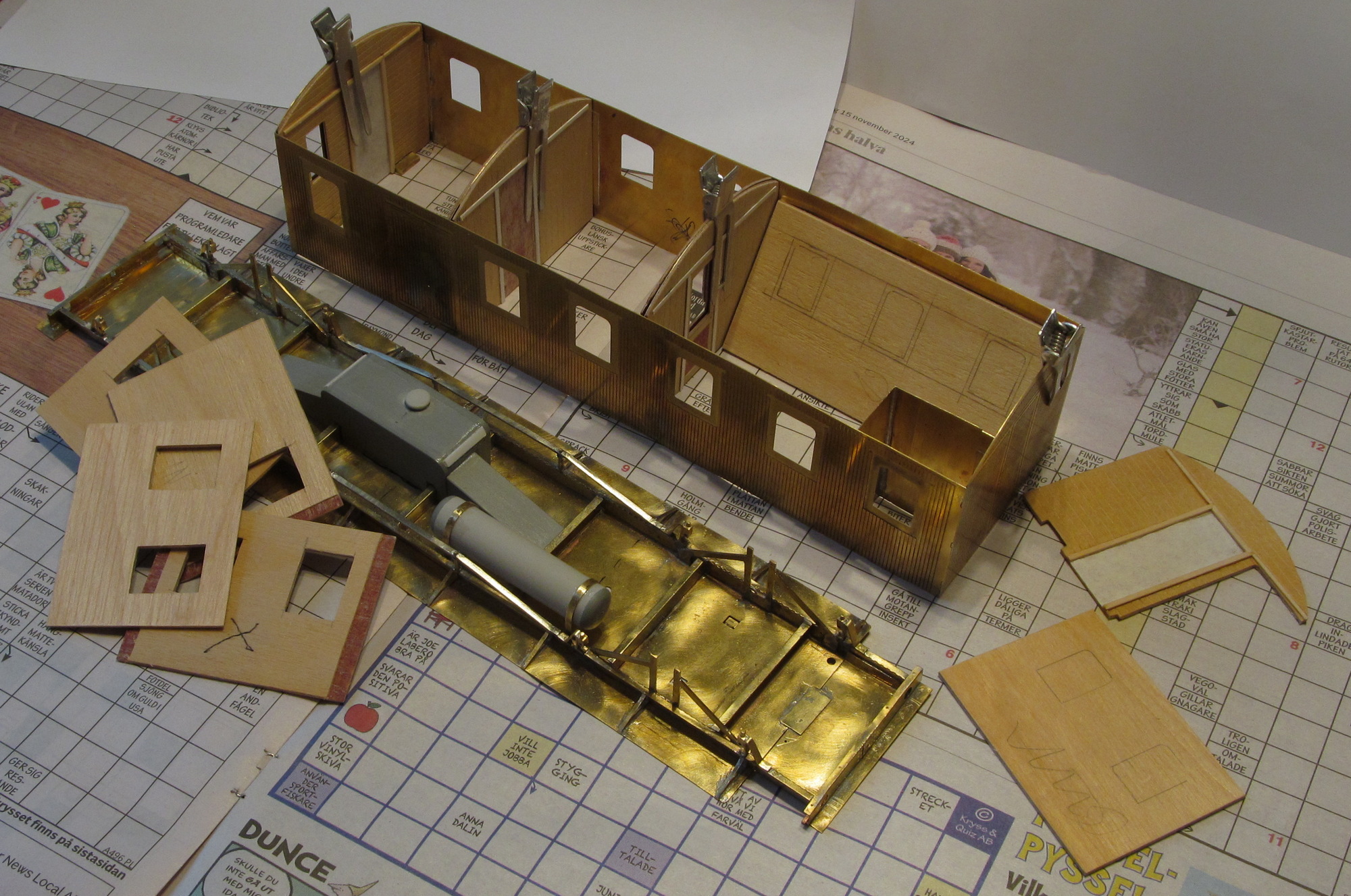 CAN0666-CF 4 Plywoodinnerväggar_cr2.jpg
