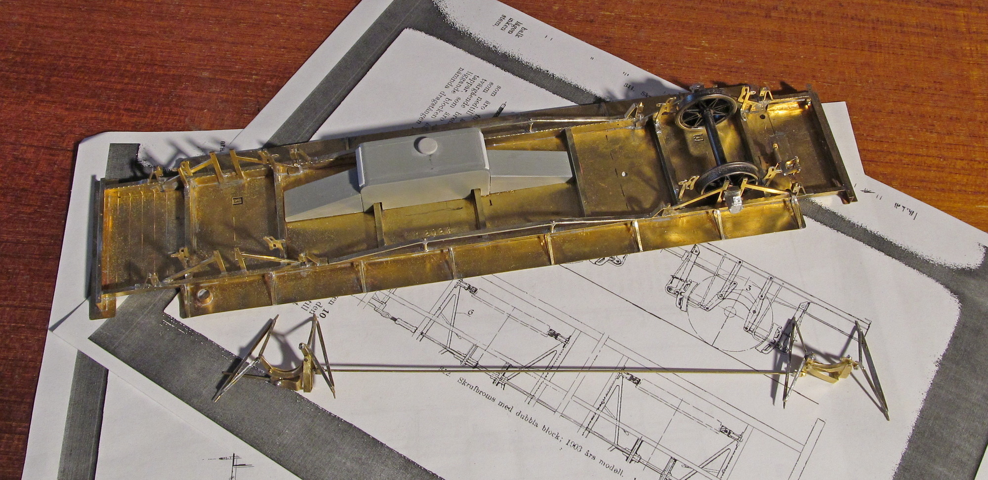 CAN0670-CF 4 Bromslänkage_cr3.jpg