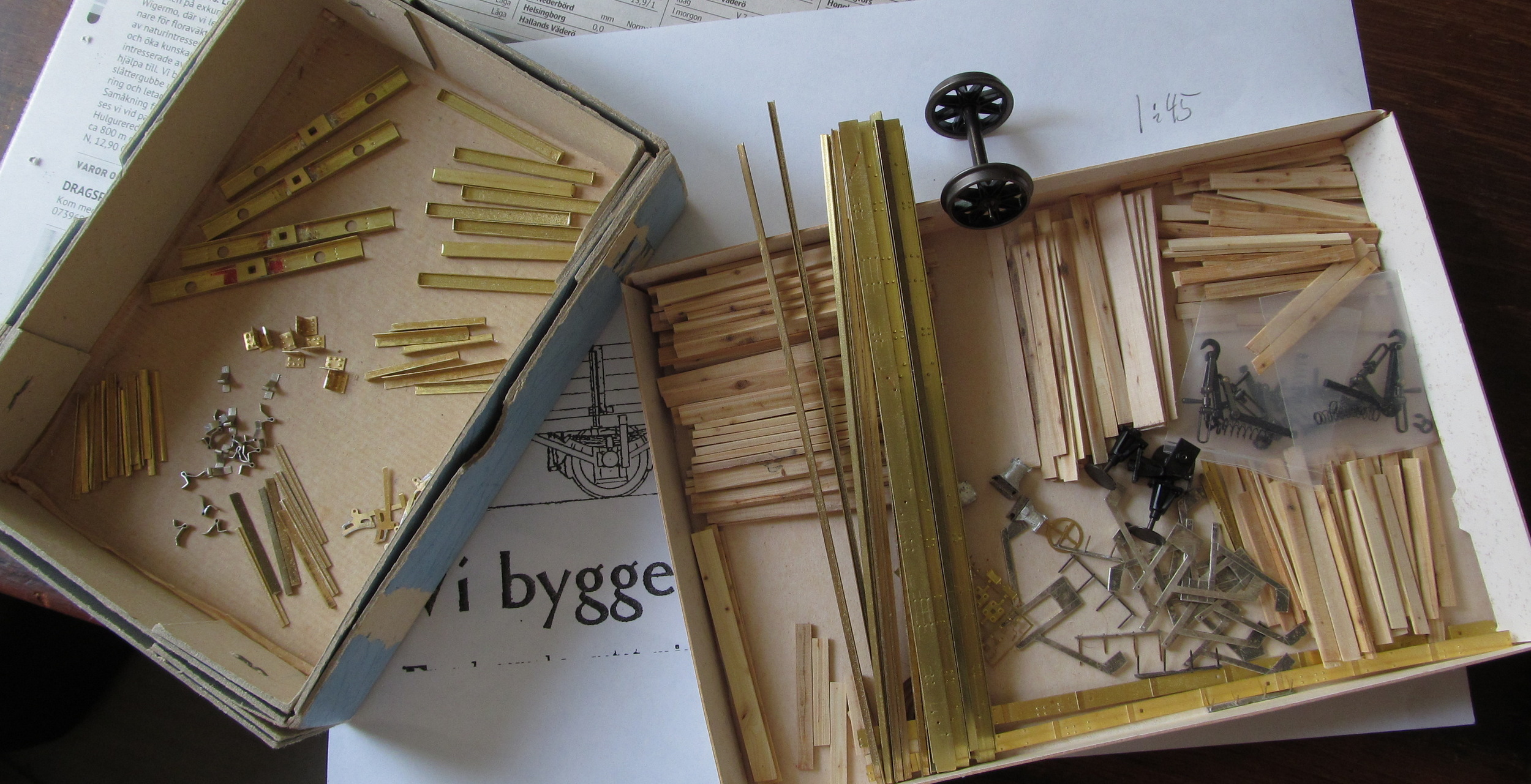 CAN0692- delar_cr2.jpg