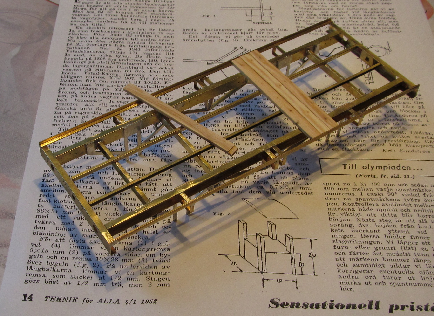 CAN0700-Y J Is underrede_cr2.jpg