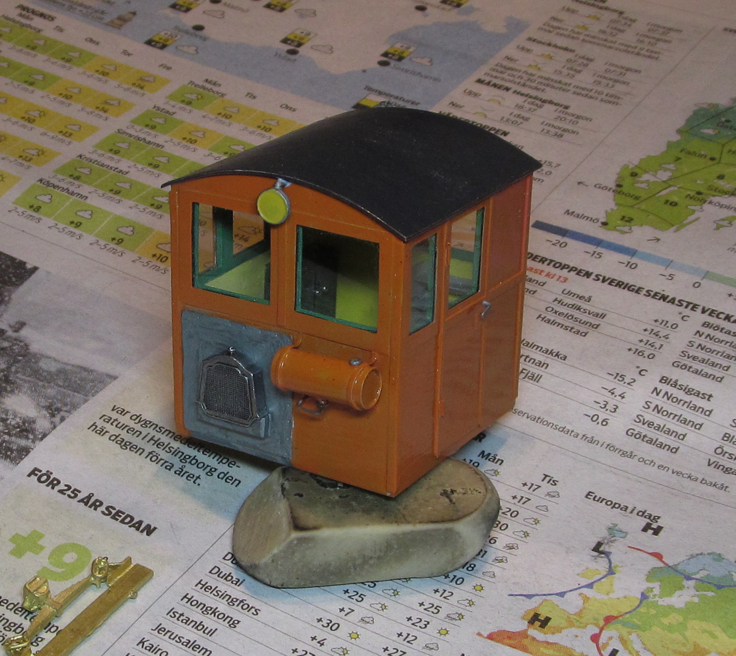 CAN0717-Dressin hytt orangerad_cr.jpg