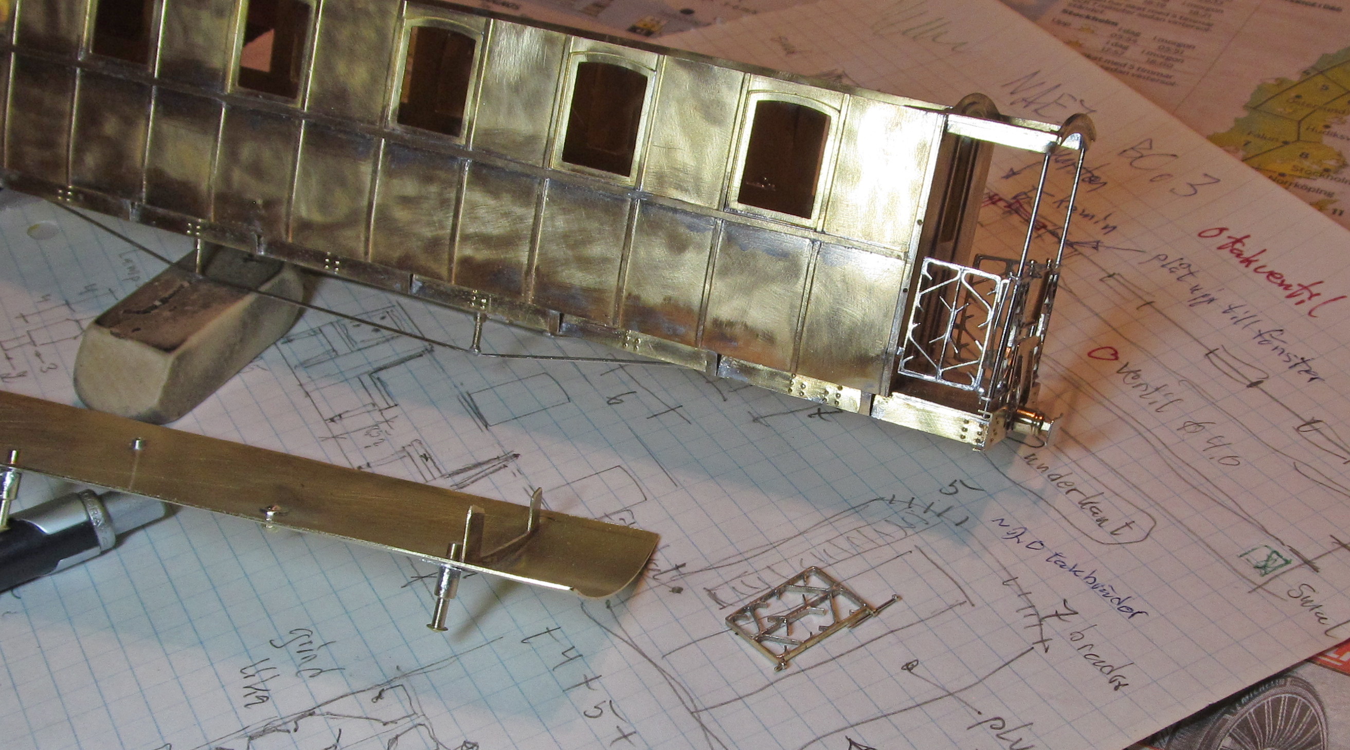 CAN0739-NAEJ BCo 3 Tak grindar-2_cr.jpg