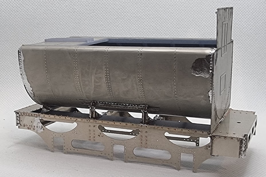 E 10 Tender 2.jpg